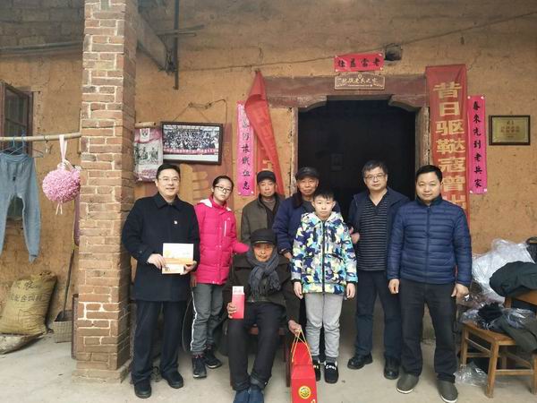 株洲民革春节期间举行关爱抗战老兵“暖冬行动?(老兵黎模? (1).jpg
