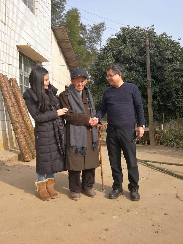 株洲民革春节期间举行关爱抗战老兵“暖冬行动?(老兵晏礼? (5).jpg