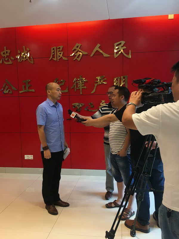 民革党员刘畅被聘请为株洲市公安局维护民警正当执法权益律师 (2)_调整大小.jpg