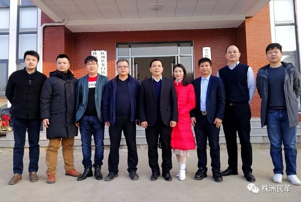 刘春生率民革党员太湖村走访慰?(3)_调整大小.jpg