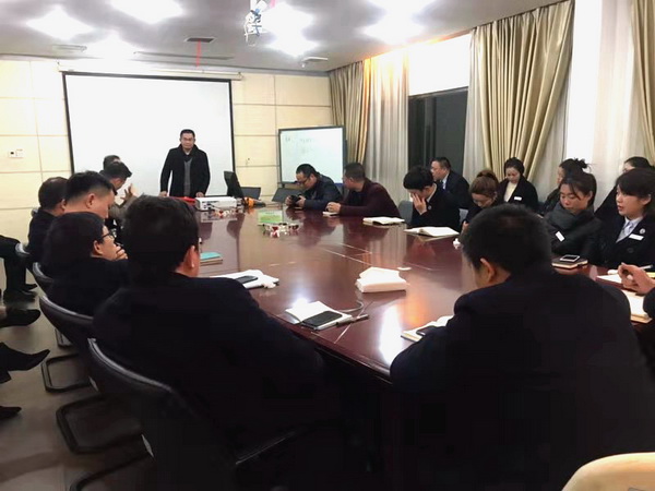 民革党员赵湘林与丰田4S店员?分享快乐营销 (2)_调整大小.jpg