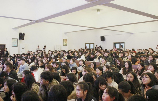 春季养生正当?民革株洲市中心医院支部健康讲座走进湖南铁道职业技术学?(1)_调整大小.jpg