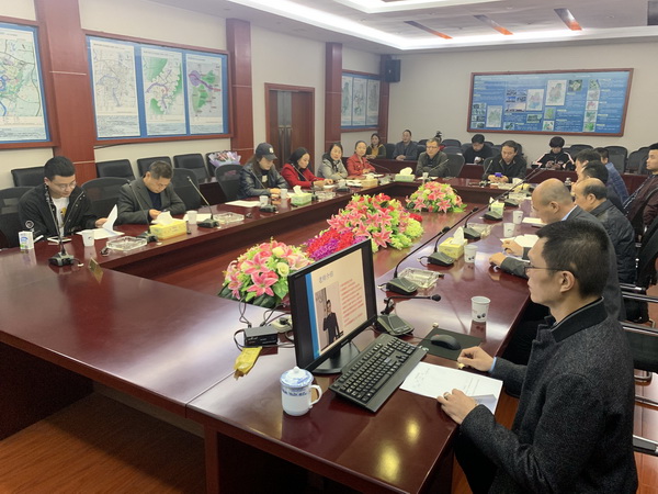 台湾整脊专家白棋安话养生 (2)_调整大小.jpg