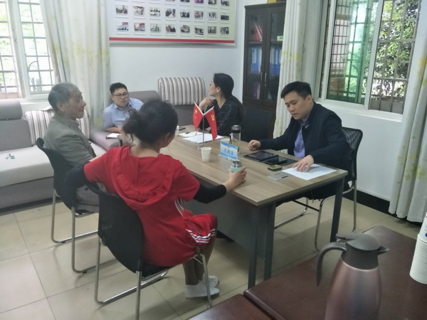 民革界别人大代表走访困难群众 (2)_调整大小.jpg