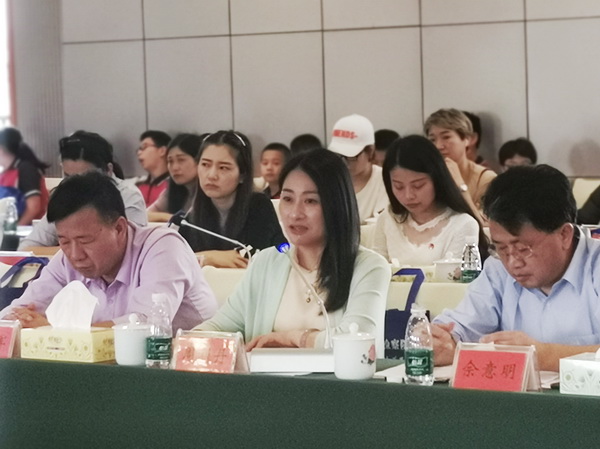 民革党员参加天元区检察院“检察开放日”《携手关爱，共护明天》活?(1)周利丹发言_调整大小.jpg