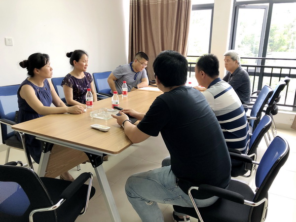 民革株洲石峰一支部考察新党员_调整大小.jpg