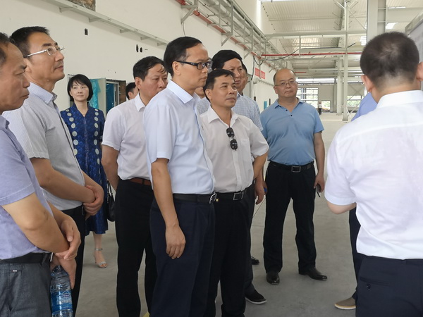 聚焦产业 服务企业 民主党派助推重点产业项目建设 (2)_调整大小.jpg