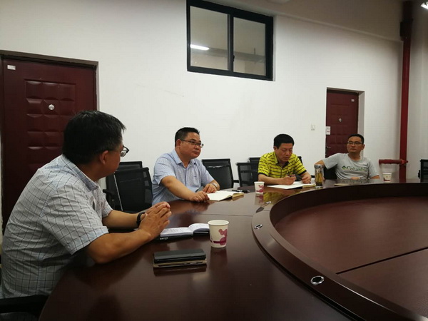 民革株洲市委赴湖南工业大学经济与贸易学院走访交流_调整大小.jpg