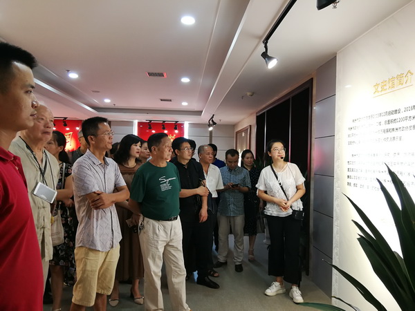 民革株洲市委组织“三胞”党员开展“不忘合作初心，继续携手前进”主题教育活?(6)_调整大小.jpg