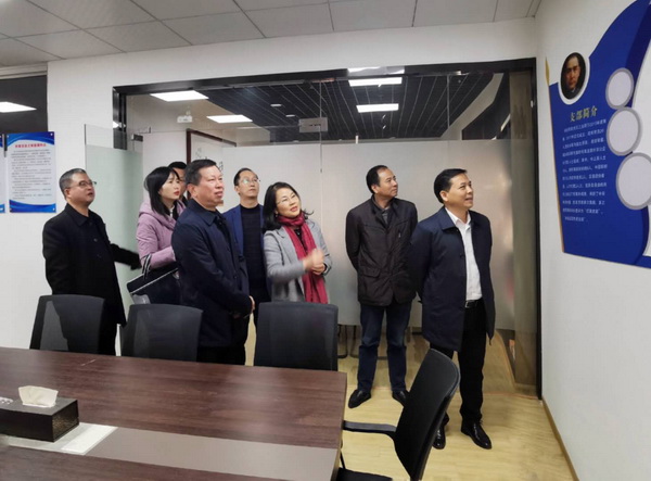 刘春生赴民革株洲市天元区一、三支部走访调研 (3)_调整大小.jpg