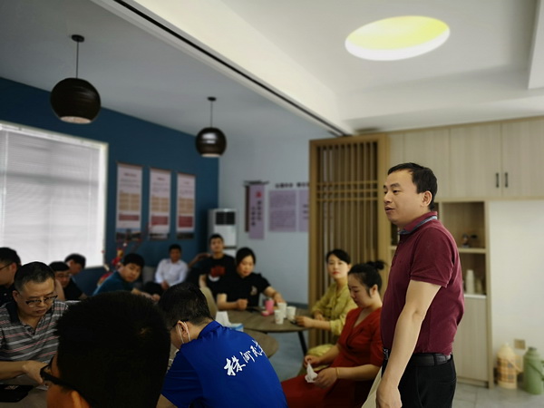 学习民革党史 共话青春使命 —?株洲民革天元区工委庆祝五四青年节 (3)_调整大小.jpg