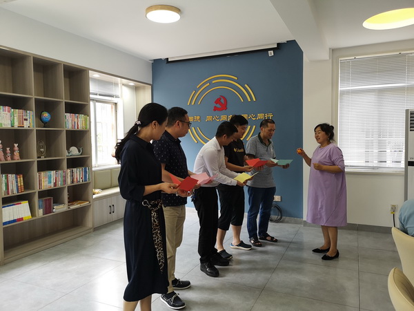 学习民革党史 共话青春使命 —?株洲民革天元区工委庆祝五四青年节 (1)_调整大小.jpg