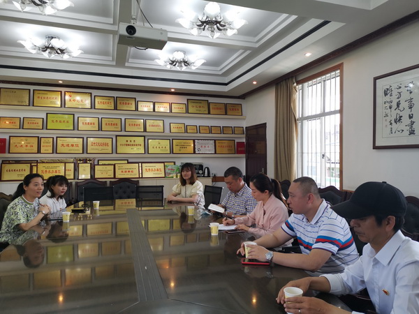 株洲民革荷塘区工委组织支部考察新党员_调整大小.jpg