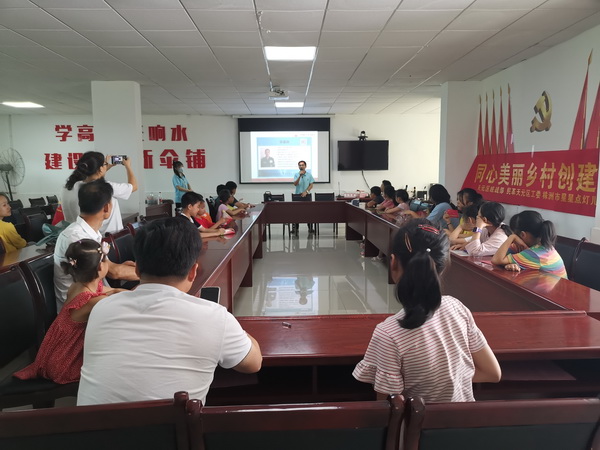 民革博爱讲师团预防溺水及急救培训走进伞铺 (2)_调整大小.jpg