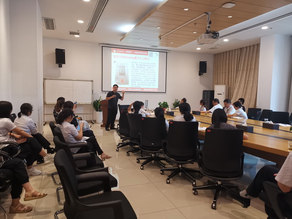 民革博爱讲师团走进中车株洲研究所_调整大小.jpg