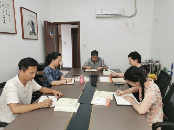 民革株洲市委会机关学习习近平总书记“七一”重要讲话精?(1).jpg