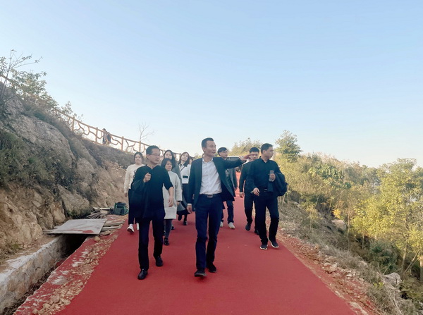 民革醴陵市委会开展“观故居，走多党合作之路”暨美丽乡村示范片建设调研活?(4).jpg