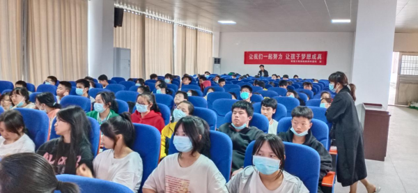 辅导考前心理，励志中考大捷！株洲民革党员助力中?(1).png