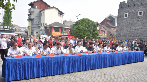 千亿同行——民革醴陵市委会2023年首届“公益集市”活动成功举?(6).jpg