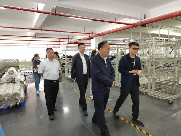 调研产业发展 共结友好市委?民革白银市委会主委、白银市政协副主席顾克伟一行来株考察调研 (2).jpg