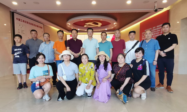 株洲民革芦淞区工委开展“赓续红色基?走多党合作之路”主题实践活?(3).jpg