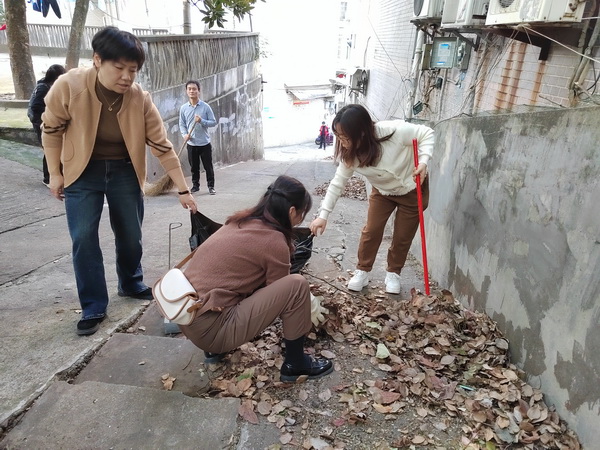 民革株洲市委会赴先锋社区开展文明实践微服务志愿活动 (2).jpg