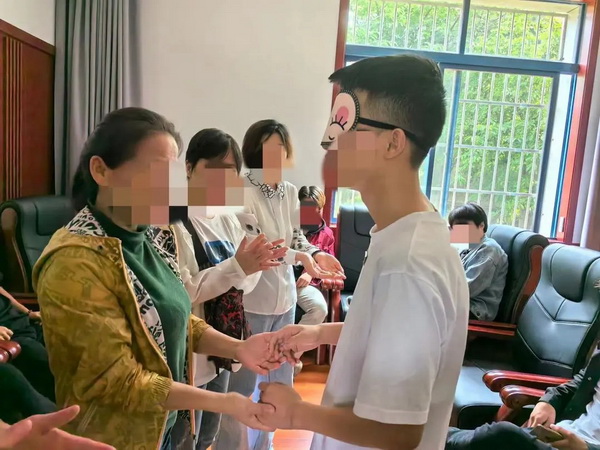 谁言寸草心，报得三春晖——株洲民革党员王辉平助力“母亲节”感恩帮教活?(4).jpg