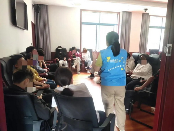 谁言寸草心，报得三春晖——株洲民革党员王辉平助力“母亲节”感恩帮教活?(1).jpg