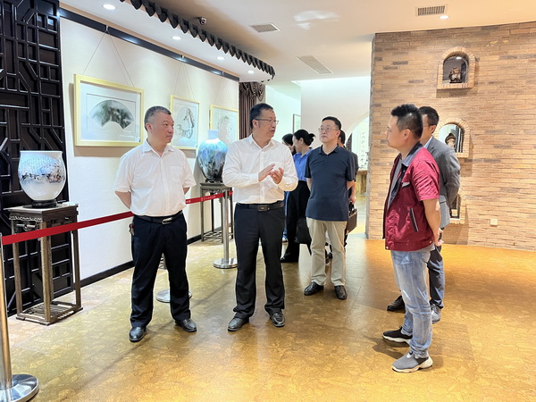 民革湘潭市委会来醴开展“助推县域经济高质量发展”课题调?(1).jpg