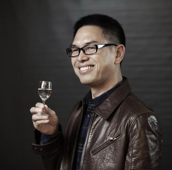 【诗歌园地】株洲民革党员欧阳瑾律诗十二首：我是酒中扫地僧•一韵嗟云十二吟.jpg