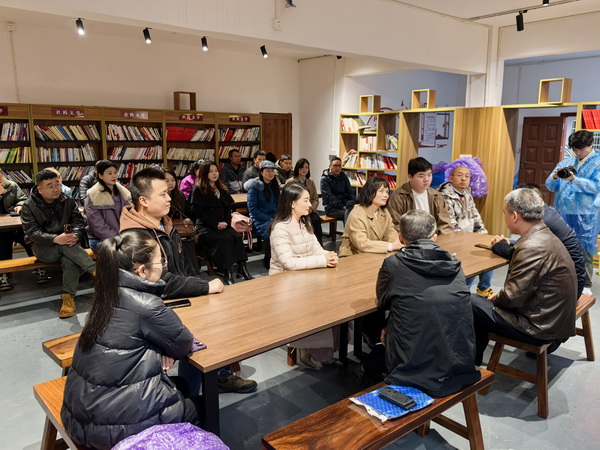 携手共进谋发展，同心协力谱新篇——民革株洲市天元二支部赴浏阳开?024年总结表彰?025年工作部署系列活?(25).jpg