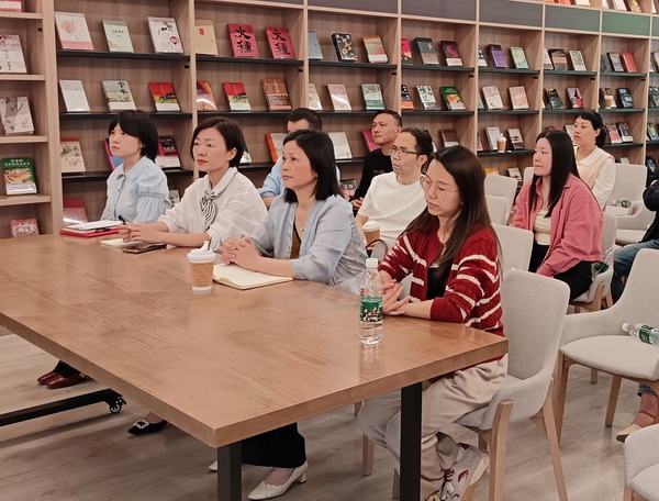【醴陵民革】经济沙龙：凝聚智慧共促发展 (2).jpg