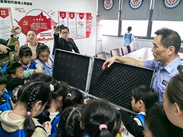 鐝嶇埍鐢熷懡锛岃繙绂绘瘨鍝?鏂板尯绔ヨ娉曞闄㈢粍缁囬潚灏戝勾鍙傝澶╁厓鍖虹姣掑熀鍦?绛戠墷闈掓槬闃茬嚎 (1).jpg 鐝嶇埍鐢熷懡锛岃繙绂绘瘨鍝?鏂板尯绔ヨ娉曞闄㈢粍缁囬潚灏戝勾鍙傝澶╁厓鍖虹姣掑熀鍦?绛戠墷闈掓槬闃茬嚎 (1).jpg