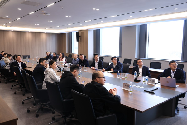 观科创硕果，践民革初心——民革株洲市电力机车厂支部赴时代新材开展主题日活动 (4).jpg