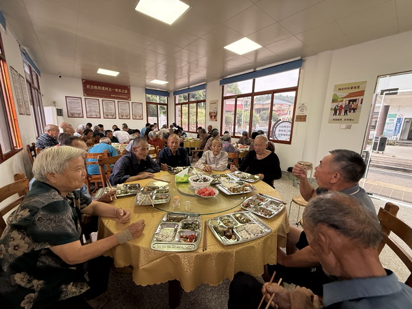长辈食堂进乡�? 互助养老暖响水——株洲民革党员陈艳助力天元区三门镇响水村长辈食堂建设 (3) (1).jpg